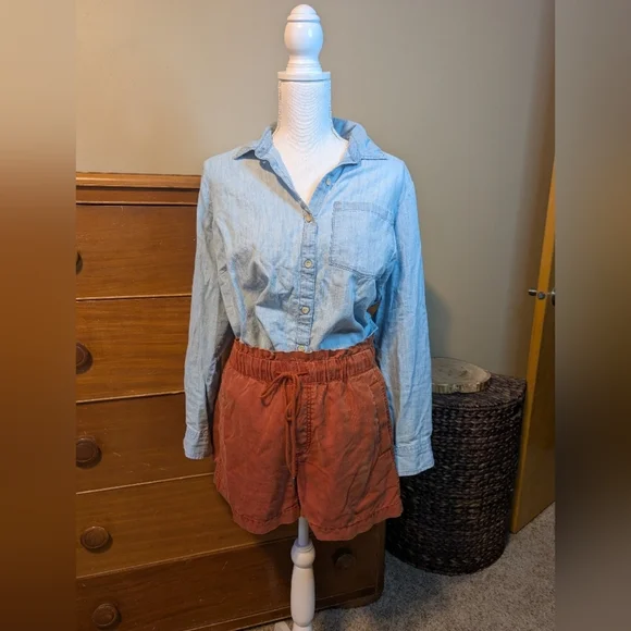 Loft Pull On Paperbag Style Casual Shorts - Picture 2 of 10
